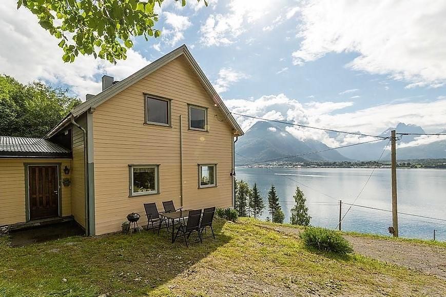 Tindelykke Vila Isfjorden Exterior foto